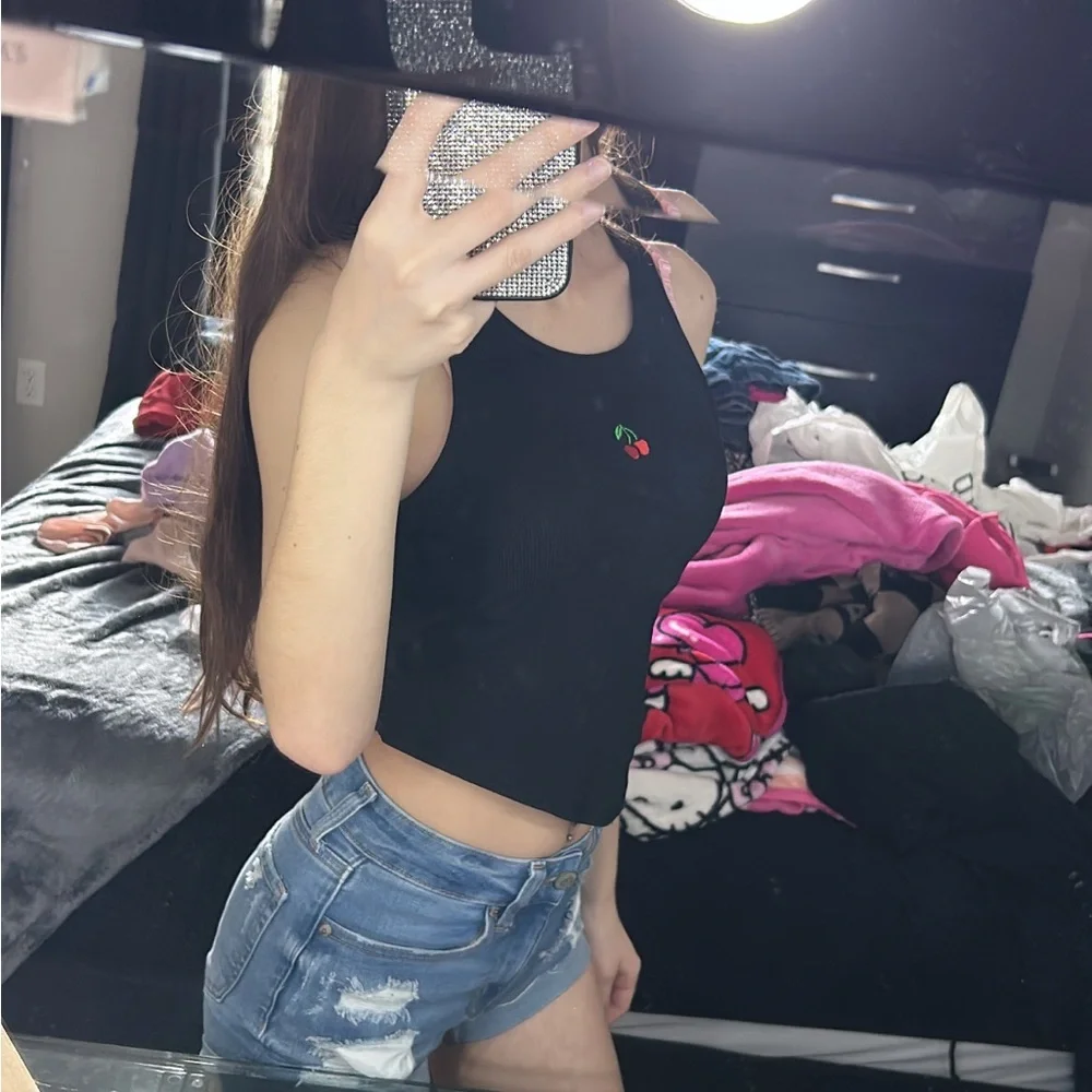 Sexy Y2K Crop Top - Picture 2 of 6